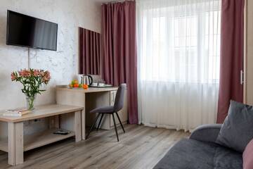 3-комнатный номер люкс с балконом №7 в Гостинице Адлер